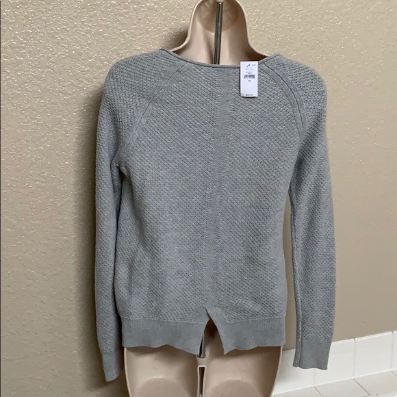 Gap Basic Sweater - Picture 3 of 5
